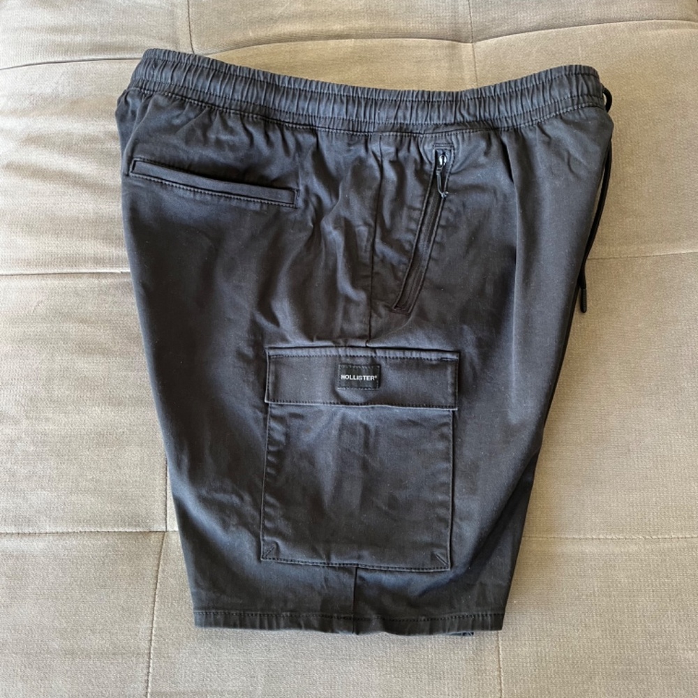 GUC - Hollister Cargo Jogger Shorts - Picture 2 of 3